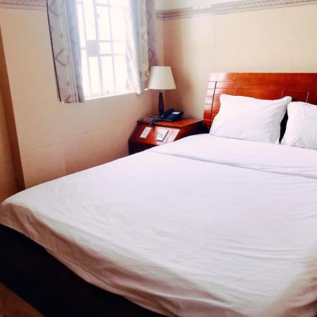 Thanh An Hotel Ho Chi Minh City Exterior photo